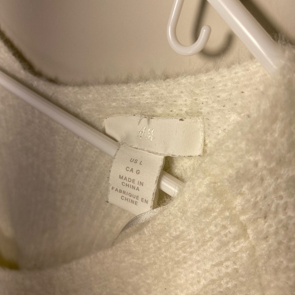 H&M white long sleeve sweater | size Large - Picture 3 of 3
